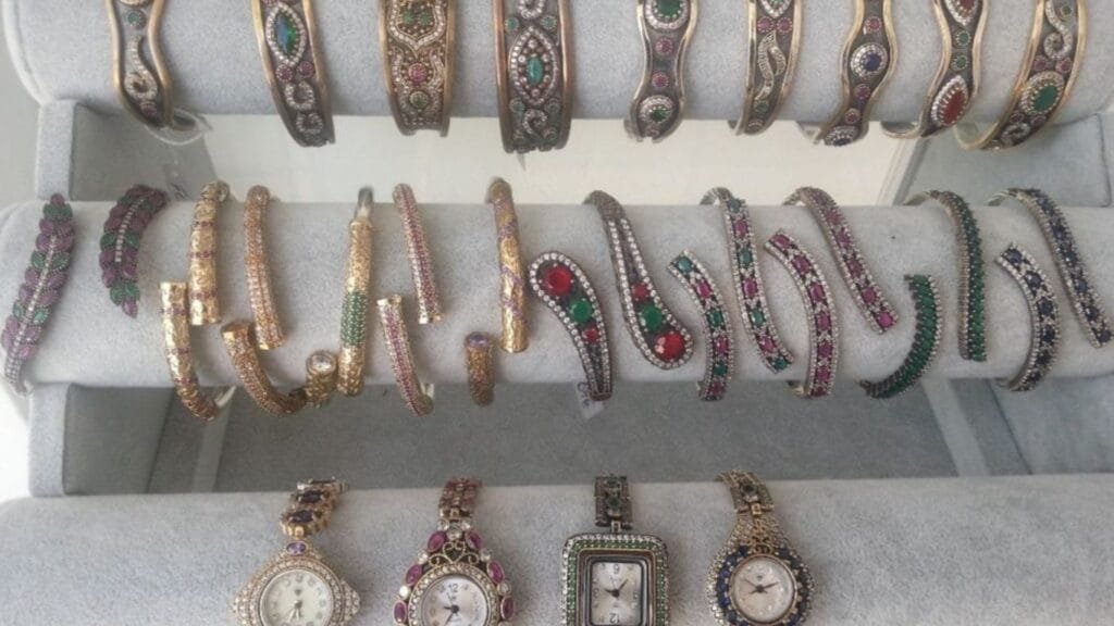 nuestras increibles pulseras vintage